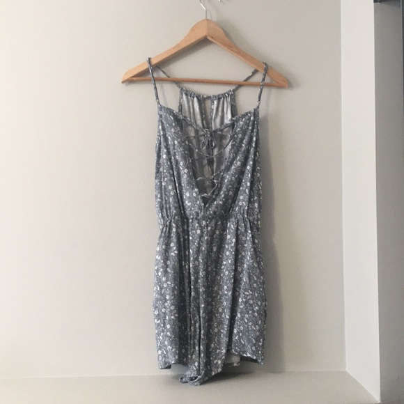 Garage romper - Picture 2 of 5